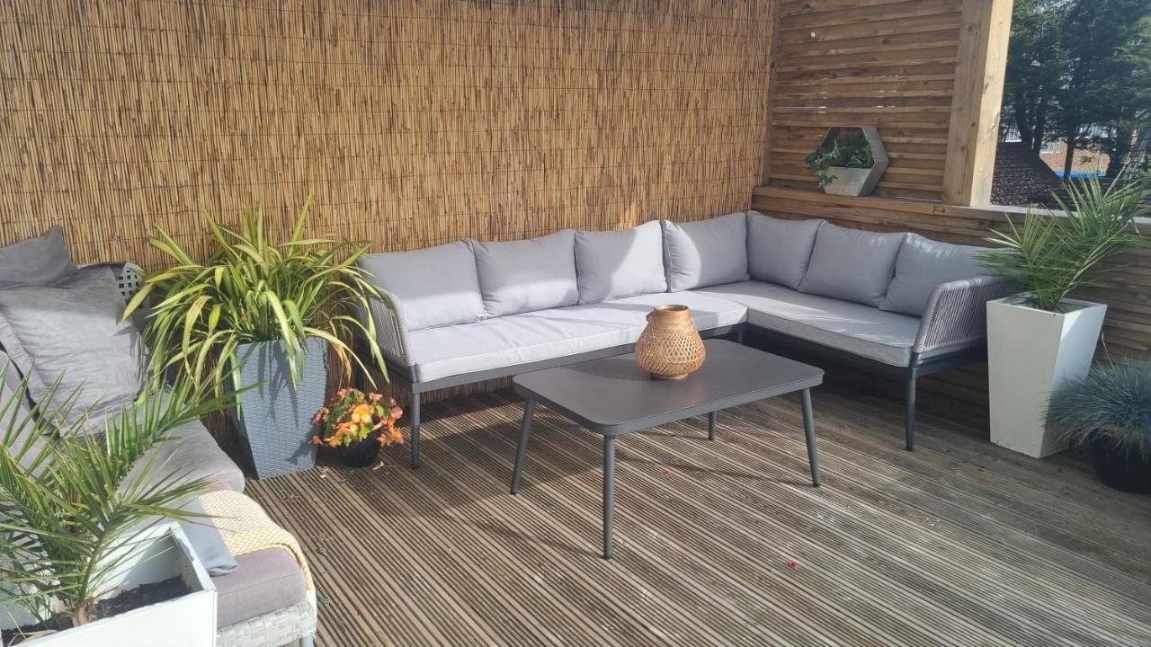 Bijou Annexe, Sea View, Private Entrance & Parking - Folkestone 호텔 외부 사진