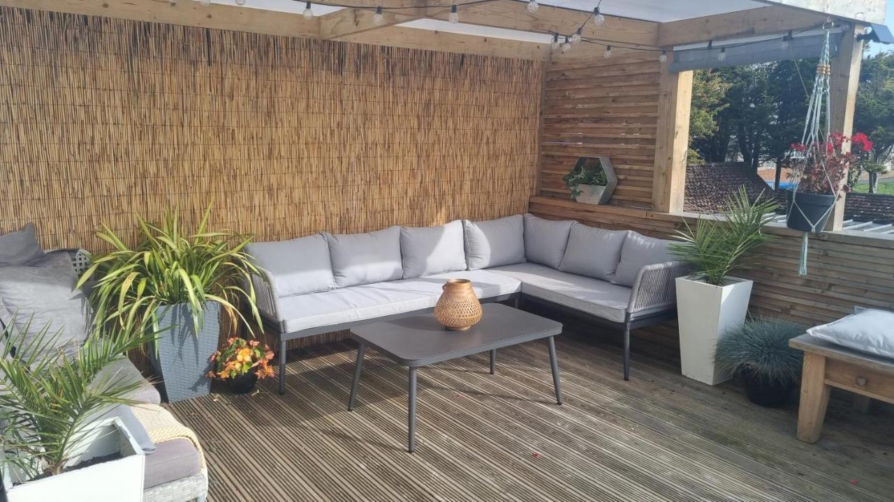 Bijou Annexe, Sea View, Private Entrance & Parking - Folkestone 호텔 외부 사진