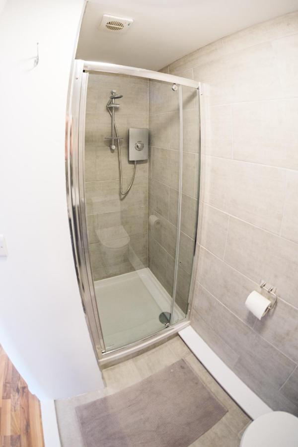 Bijou Annexe, Sea View, Private Entrance & Parking - Folkestone 호텔 외부 사진