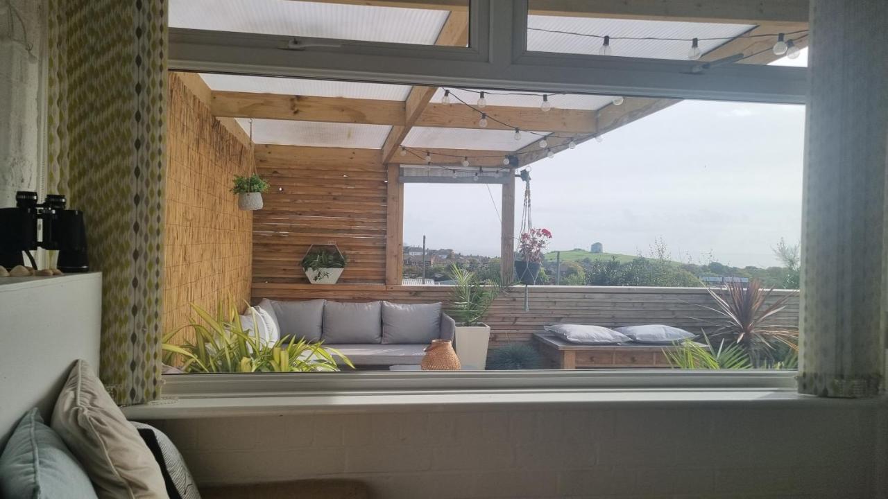 Bijou Annexe, Sea View, Private Entrance & Parking - Folkestone 호텔 외부 사진